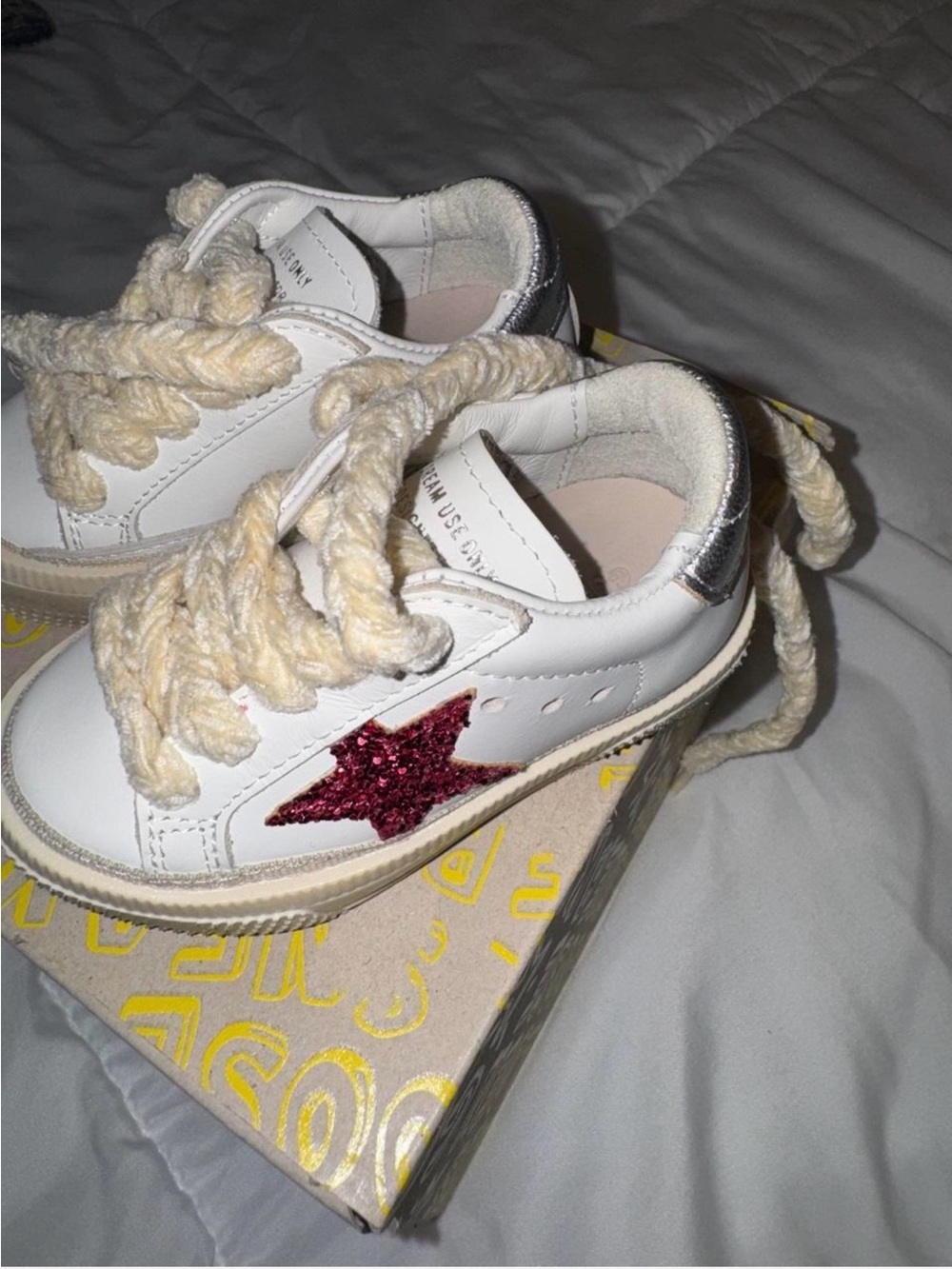 Kids White Sneakers with Pink Glitter Star